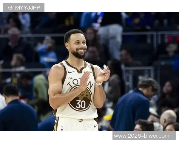 斯潘塞三分命中后向勇士替补席比钱手势库里转发引热议